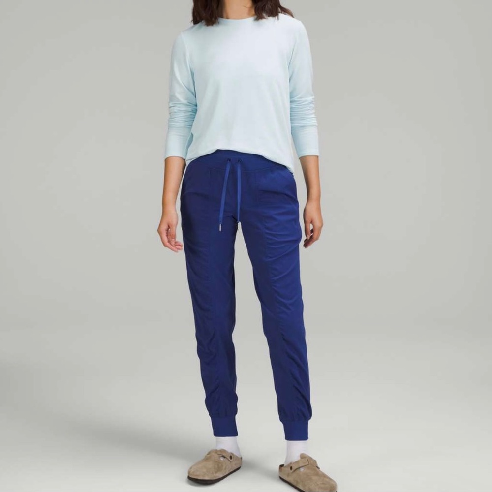 Lululemon Dance studio Mid-rise Jogger size 4